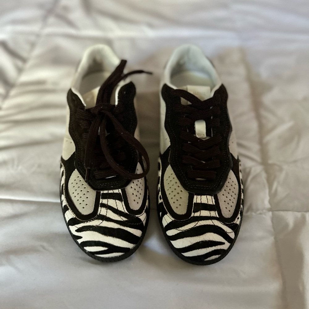 Alohas 490 Rife Animal Print Sneaker, Zebra, NWOB, Size 6.5 - Picture 4 of 5